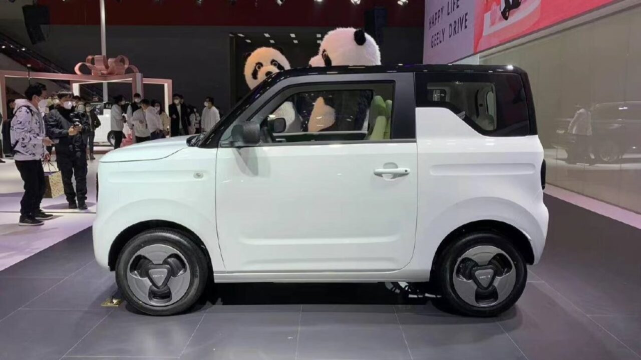 Geely назвала цены на ситикар Panda mini: он поборется с Wuling Mini EV -  Китайские автомобили